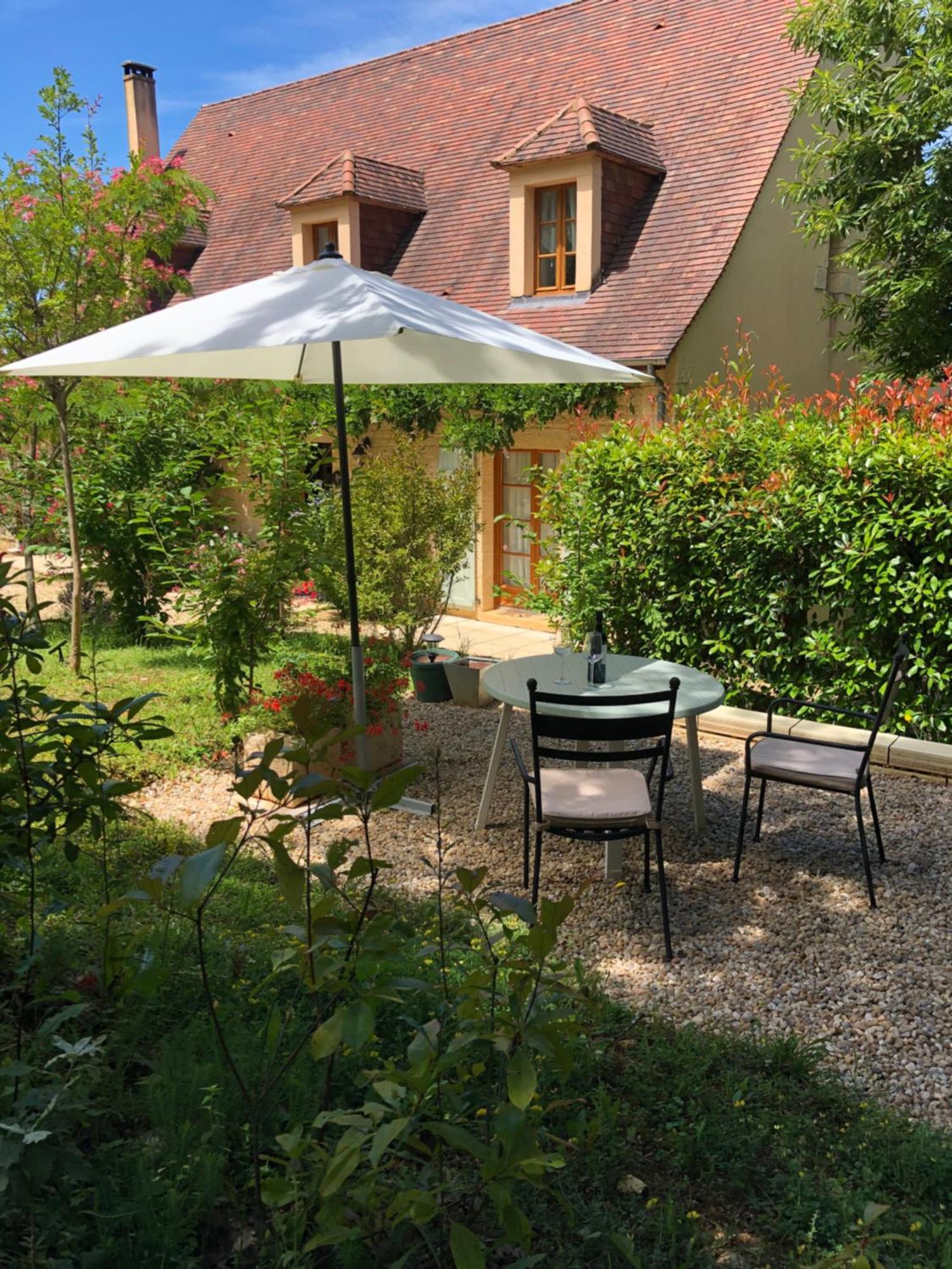 Bed and Breakfast Les Jonquilles Domme Exterior foto
